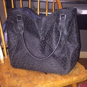 Tommy Hilfigure purse